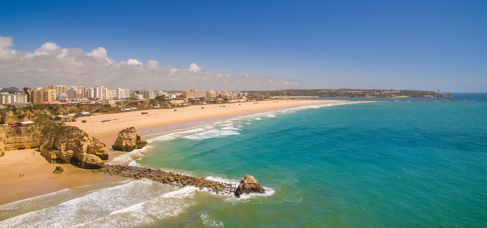 RR Hotel da Rocha — Beach in Portimão, Faro