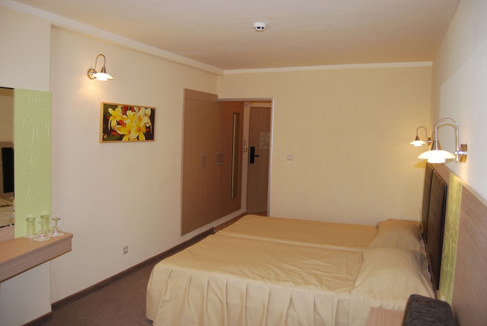 Hotel Gergana - Ultra All Inclusive — Rooms in Albena, Dobrich