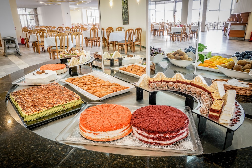 Hotel Gergana - Ultra All Inclusive — Restaurant in Albena, Dobrich