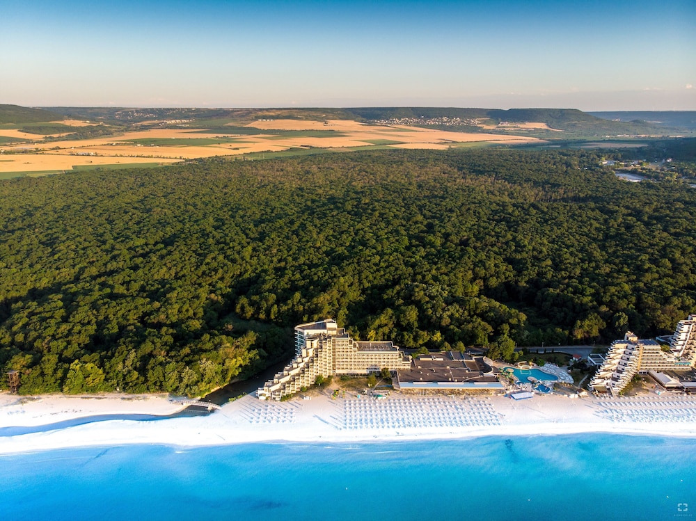 Hotel Gergana - Ultra All Inclusive — Main photo in Albena, Dobrich