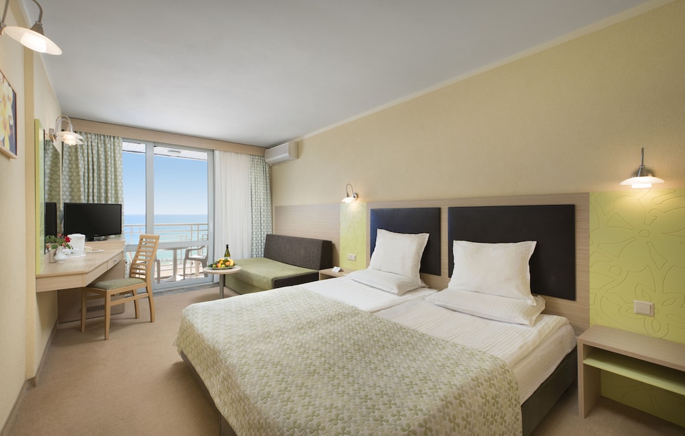 Hotel Gergana - Ultra All Inclusive — Rooms in Albena, Dobrich