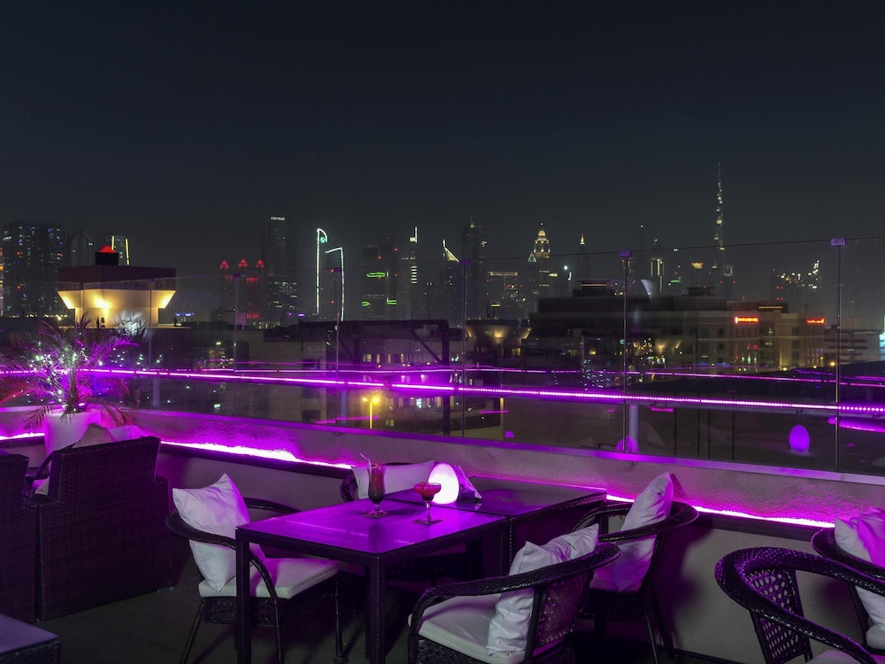 Mercure Gold Hotel Jumeirah Dubai by Accor — Restaurant & bars in Dubai