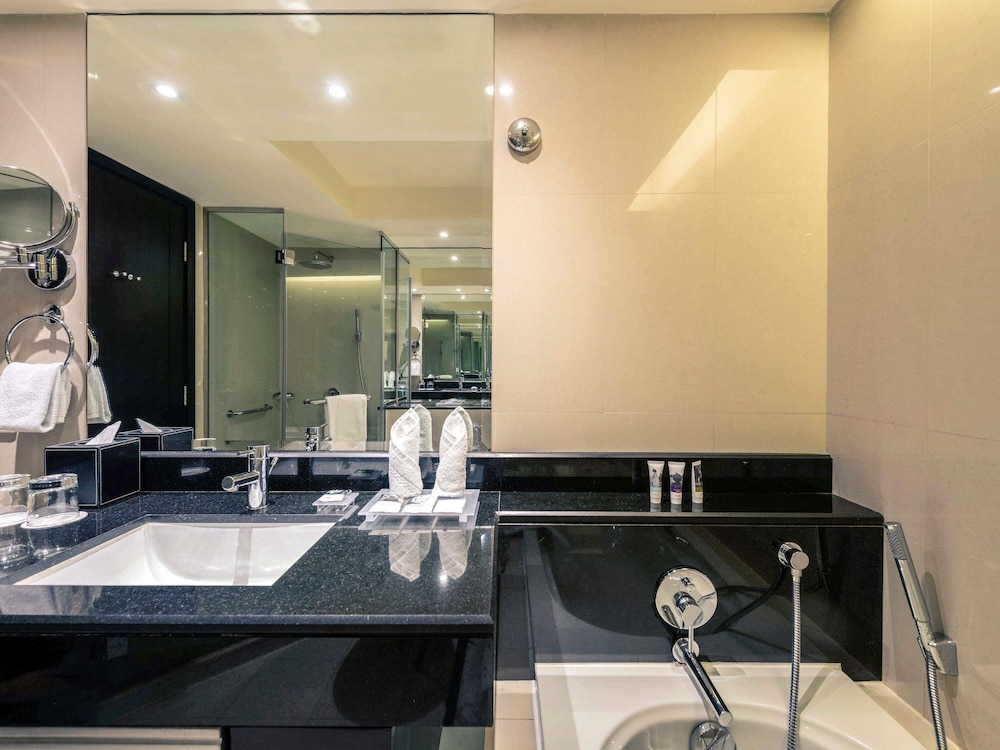 Mercure Gold Hotel Jumeirah Dubai by Accor — Hotel rooms in Dubai