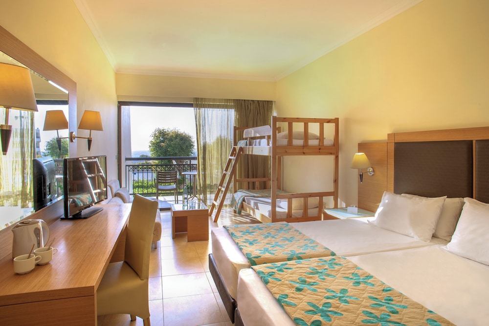 Sol Cosmopolitan Rhodes - All inclusive — Rooms in Rhodes Town, South Aegean