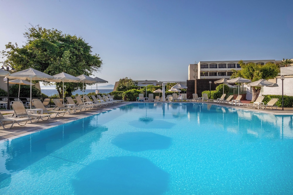 Sol Cosmopolitan Rhodes - All inclusive — Pool in Rhodes Town, South Aegean
