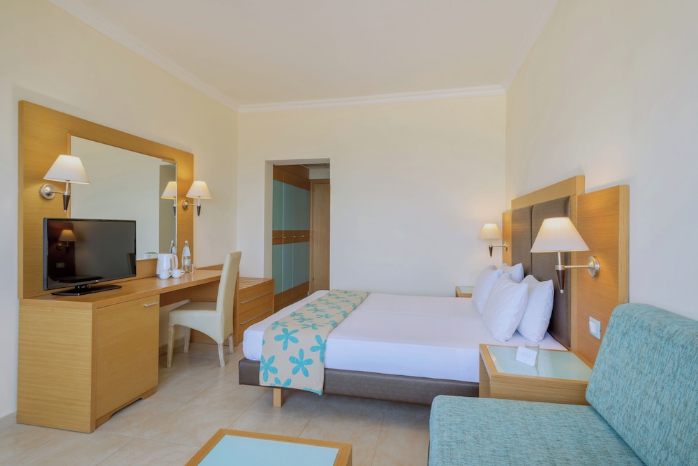 Sol Cosmopolitan Rhodes - All inclusive — Rooms in Rhodes Town, South Aegean