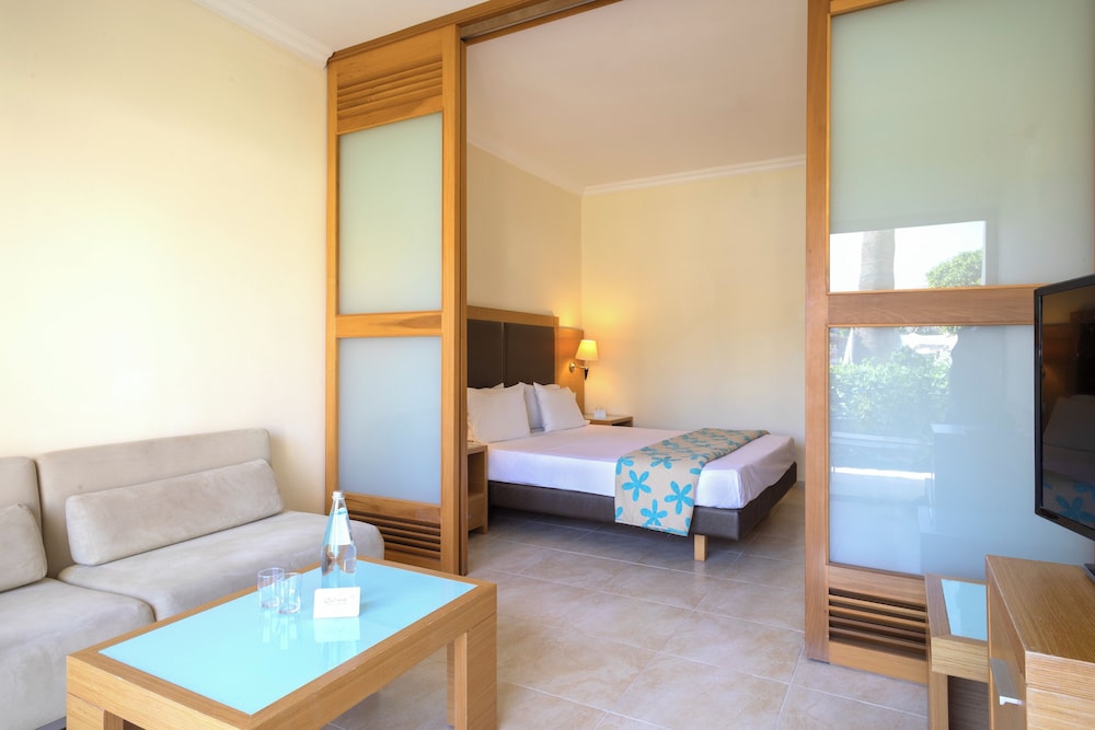 Sol Cosmopolitan Rhodes - All inclusive — Rooms in Rhodes Town, South Aegean