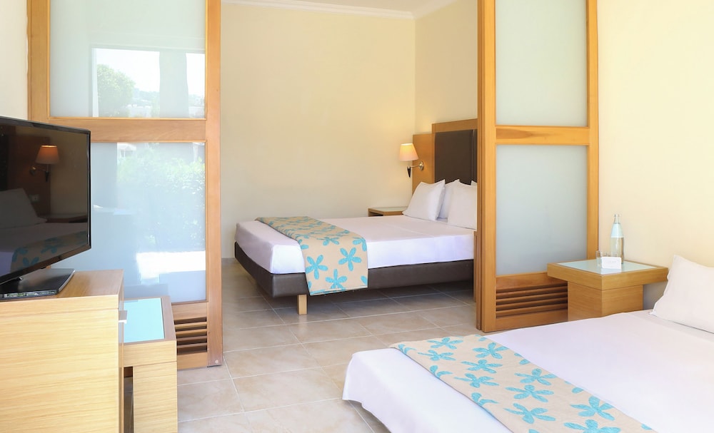 Sol Cosmopolitan Rhodes - All inclusive — Rooms in Rhodes Town, South Aegean