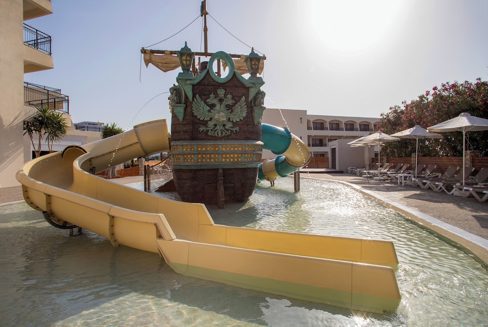 Sol Cosmopolitan Rhodes - All inclusive — Pool in Rhodes Town, South Aegean