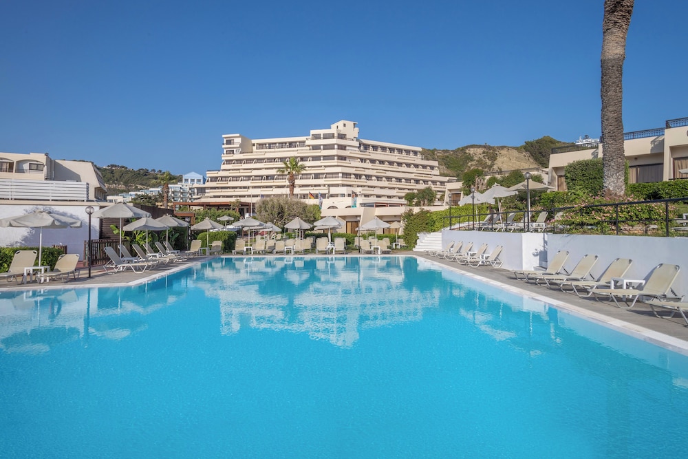 Sol Cosmopolitan Rhodes - All inclusive — Pool in Rhodes Town, South Aegean