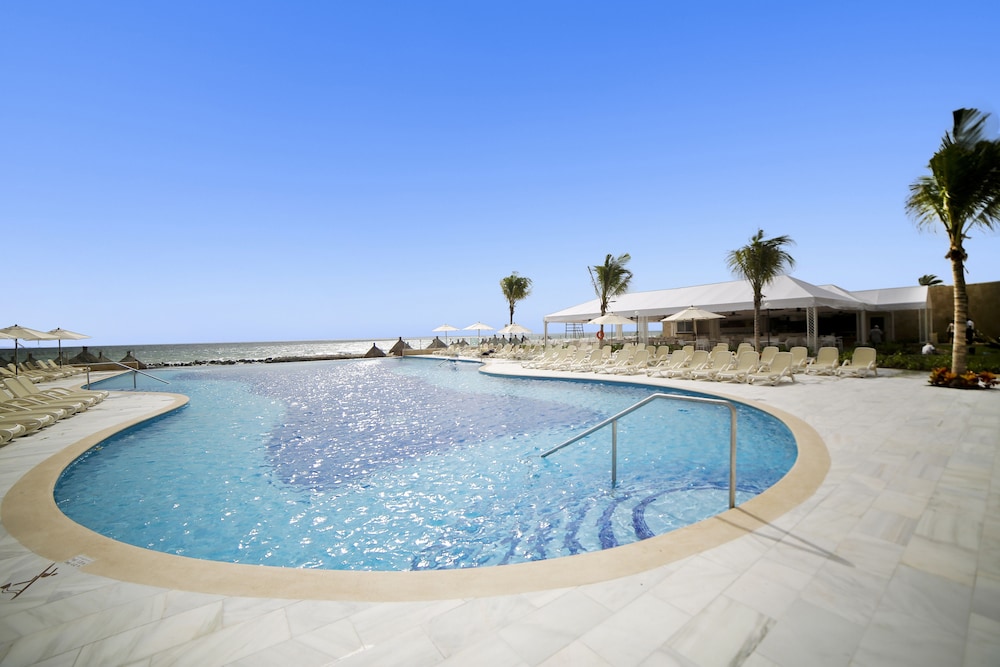 Bahia Principe Explore Akumal - Hyatt Inclusive Collection - All Inclusive - Renovated 2026 — Pool in Akumal, Quintana Roo