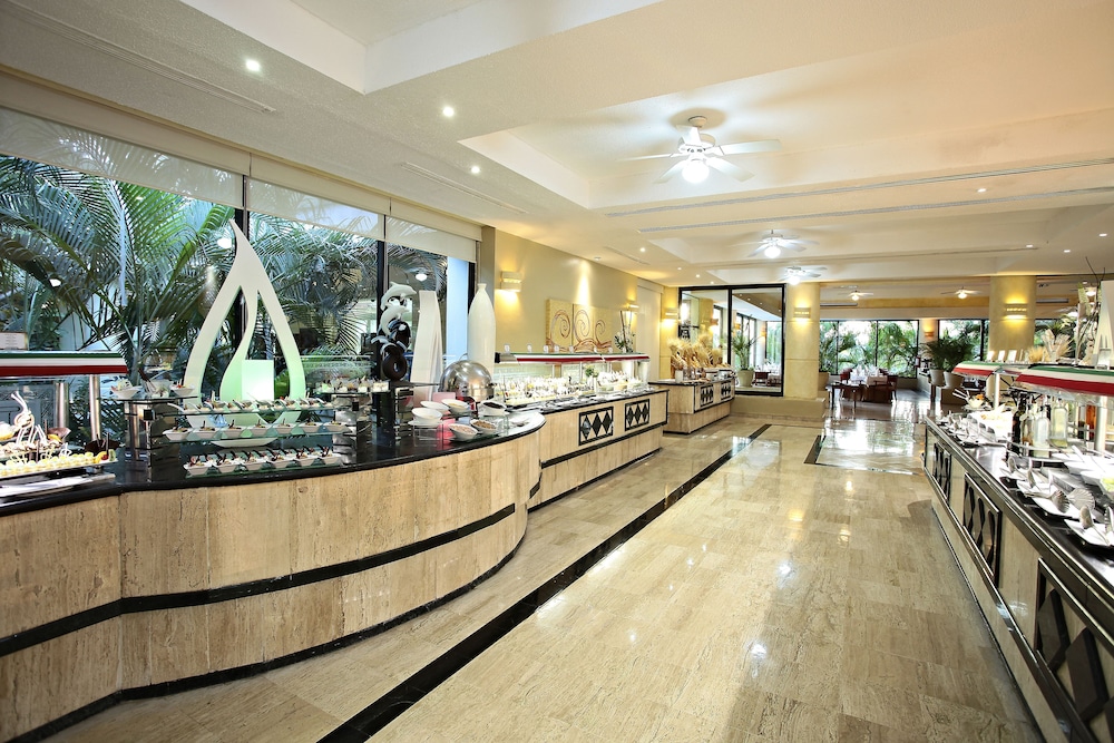 Bahia Principe Explore Akumal - Hyatt Inclusive Collection - All Inclusive - Renovated 2026 — Restaurant in Akumal, Quintana Roo