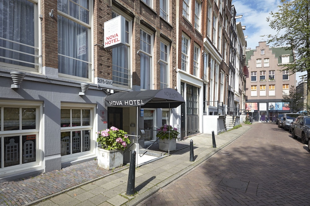Hotel Nova — Hotel building in Amsterdam, North Netherlands