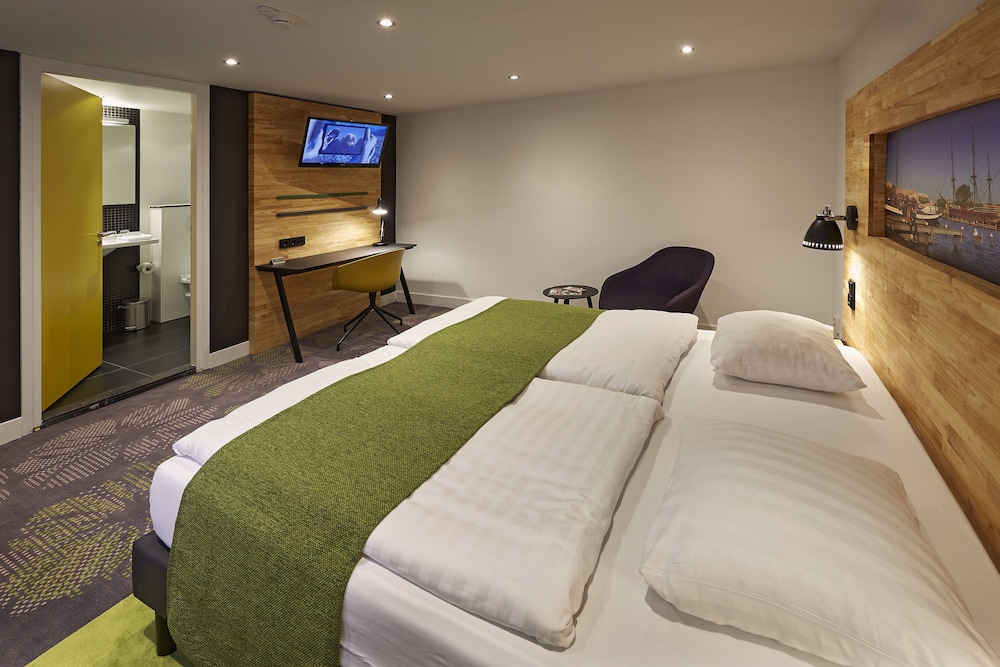 Hotel Nova — Hotel rooms in Amsterdam, North Netherlands