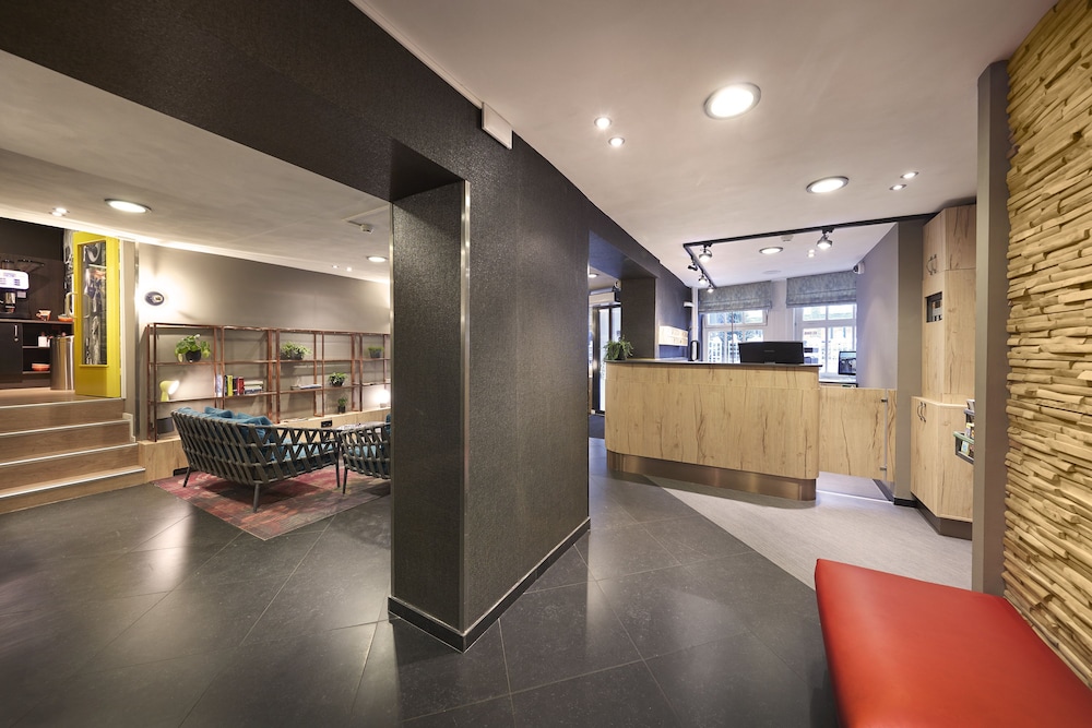 Hotel Nova — Hotel building in Amsterdam, North Netherlands