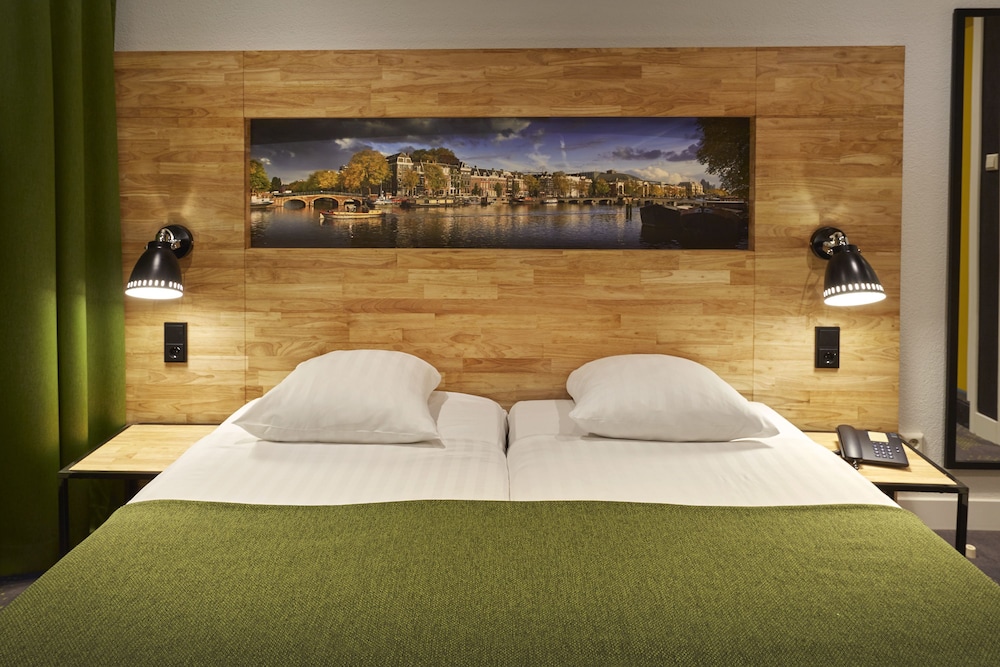 Hotel Nova — Hotel rooms in Amsterdam, North Netherlands