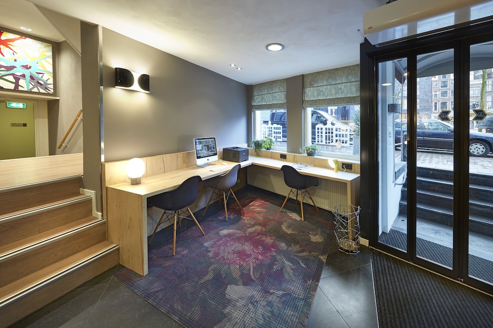 Hotel Nova — Hotel building in Amsterdam, North Netherlands