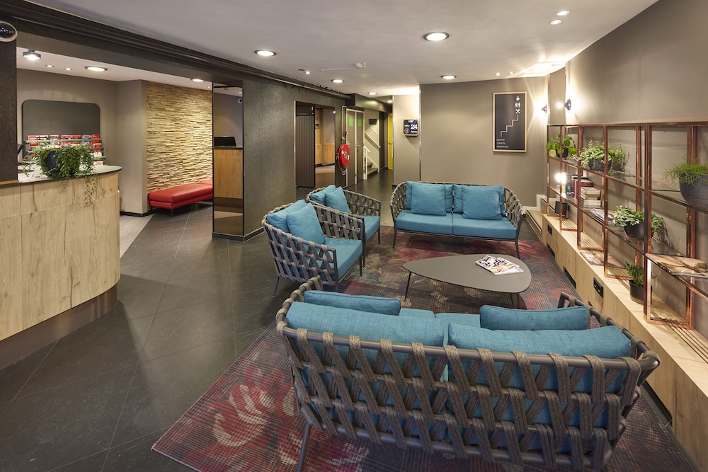 Hotel Nova — Hotel building in Amsterdam, North Netherlands