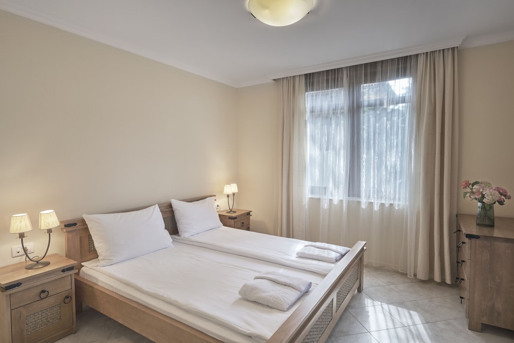 Santa Marina Holiday Village — Hotel rooms in Sozopol, Burgas Region