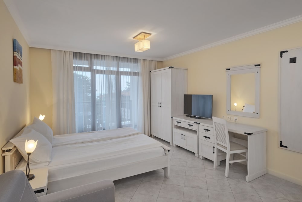Santa Marina Holiday Village — Hotel rooms in Sozopol, Burgas Region