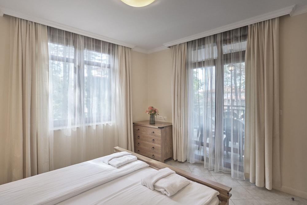 Santa Marina Holiday Village — Hotel rooms in Sozopol, Burgas Region