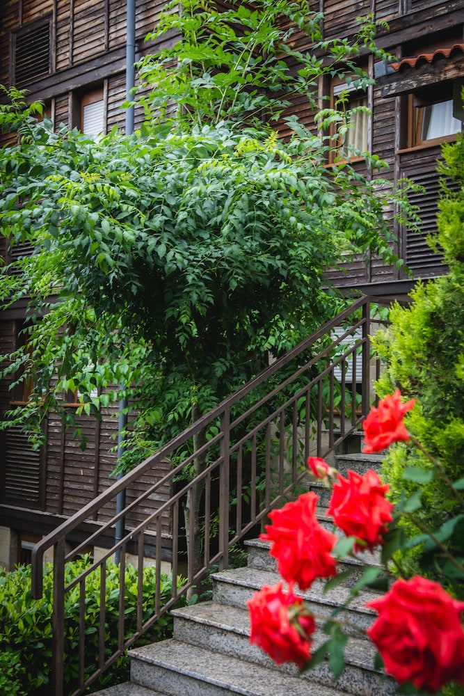 Santa Marina Holiday Village — Hotel building in Sozopol, Burgas Region