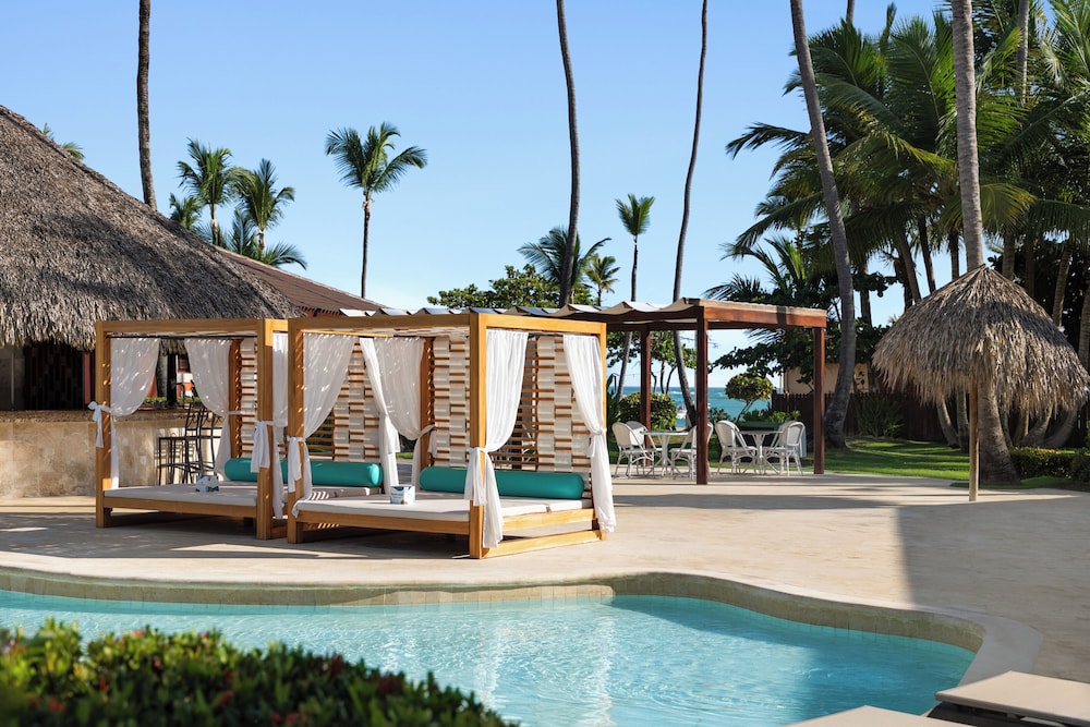 Grand Palladium Punta Cana Resort & Spa - All Inclusive — Swimming pool in Bavaro, La Altagracia