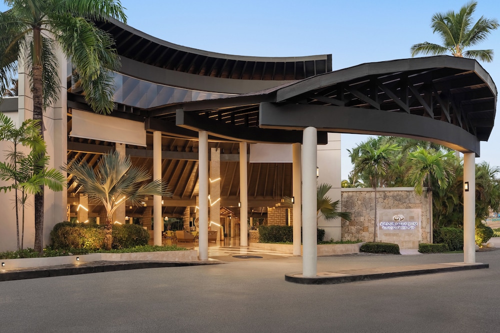Grand Palladium Punta Cana Resort & Spa - All Inclusive — Hotel building in Bavaro, La Altagracia