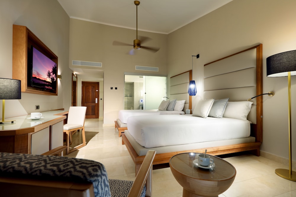 Grand Palladium Punta Cana Resort & Spa - All Inclusive — Hotel rooms in Bavaro, La Altagracia