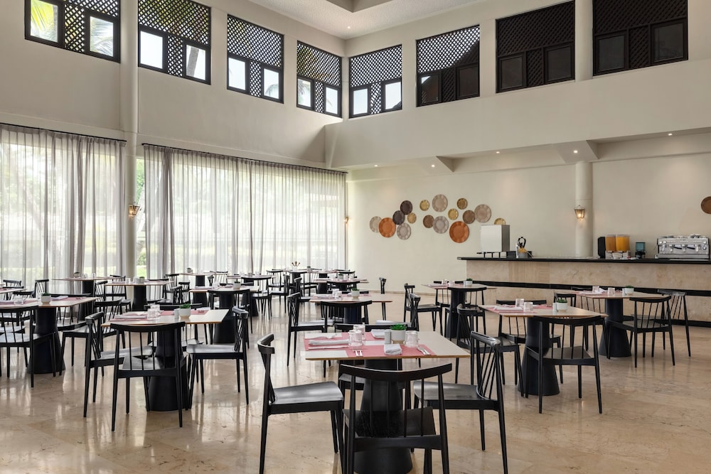 Grand Palladium Punta Cana Resort & Spa - All Inclusive — Restaurant & bars in Bavaro, La Altagracia