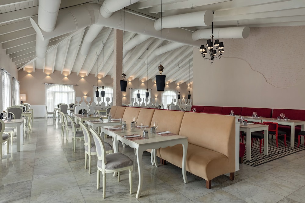 Grand Palladium Punta Cana Resort & Spa - All Inclusive — Restaurant & bars in Bavaro, La Altagracia