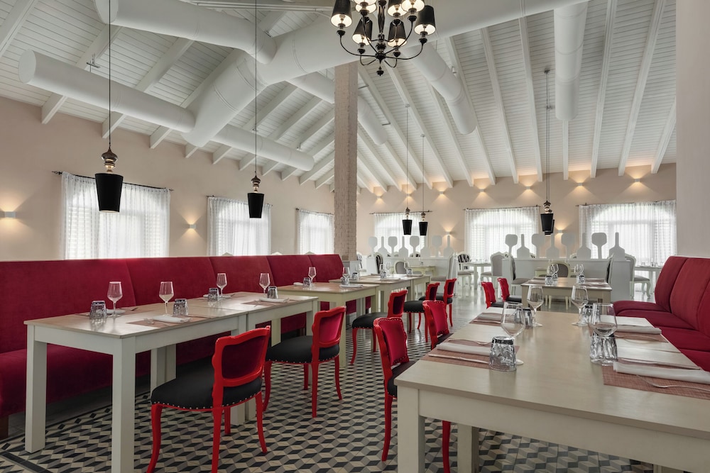Grand Palladium Punta Cana Resort & Spa - All Inclusive — Restaurant & bars in Bavaro, La Altagracia