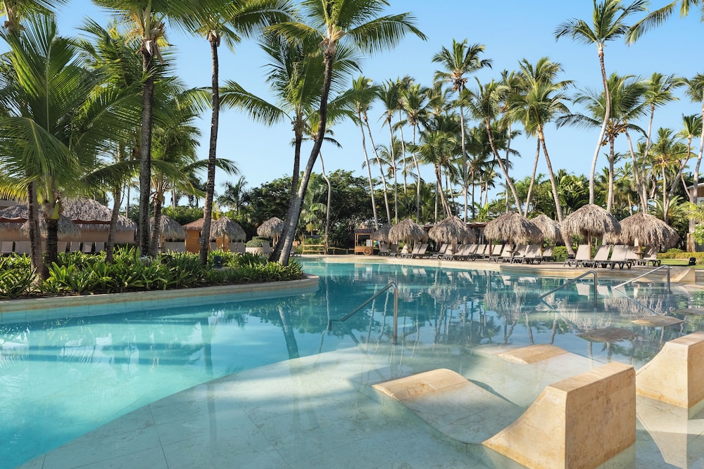 Grand Palladium Punta Cana Resort & Spa - All Inclusive — Swimming pool in Bavaro, La Altagracia