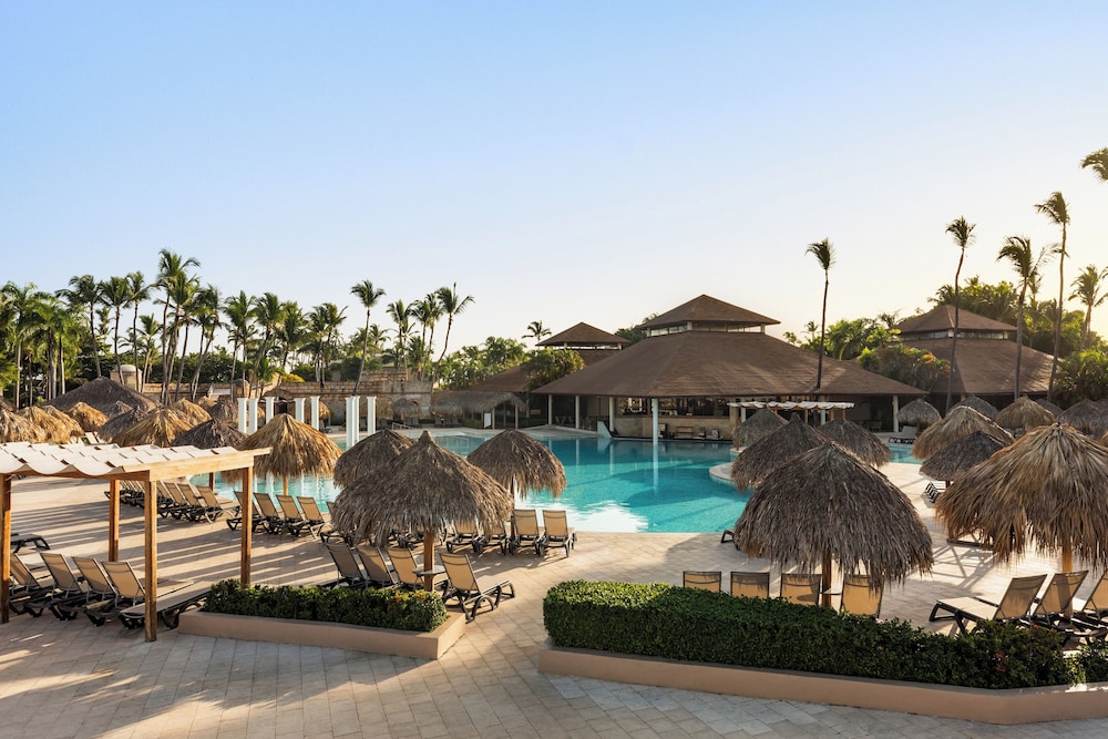 Grand Palladium Punta Cana Resort & Spa - All Inclusive — Swimming pool in Bavaro, La Altagracia