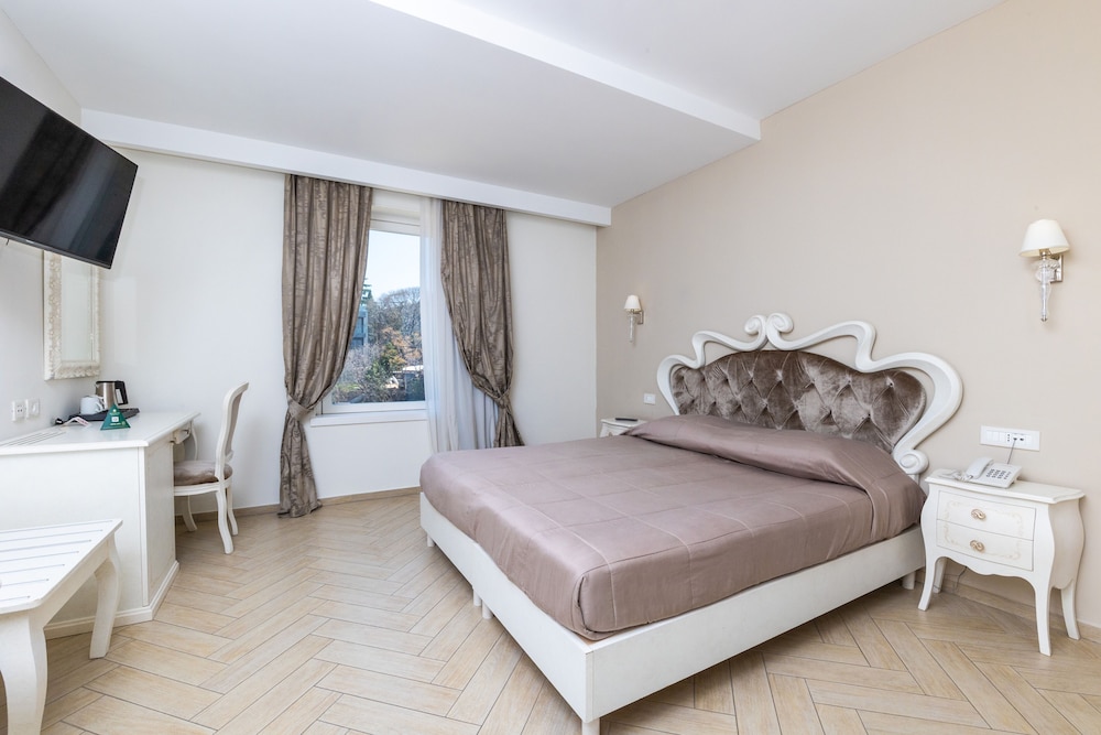 Grand Hotel Park — Rooms in Dubrovnik, Dubrovnik-Neretva