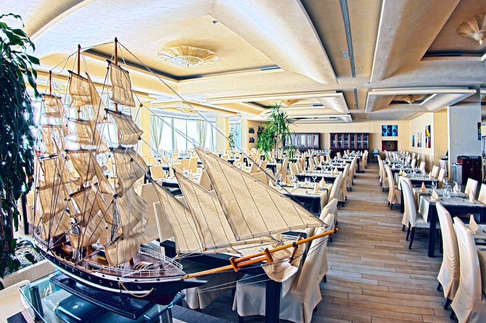 Grand Hotel Park — Restaurant in Dubrovnik, Dubrovnik-Neretva