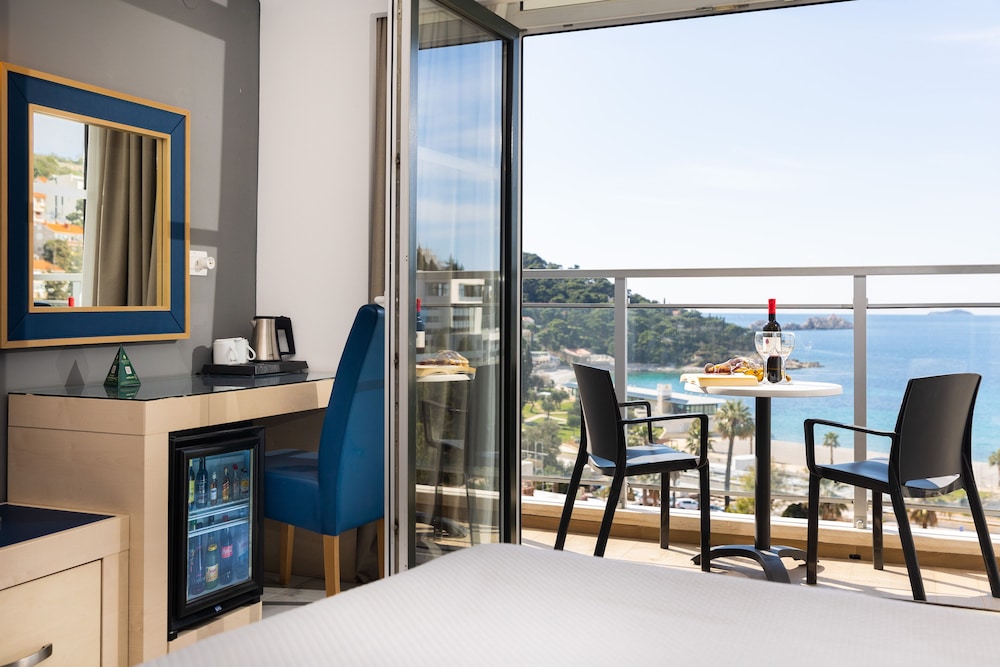 Grand Hotel Park — View in Dubrovnik, Dubrovnik-Neretva