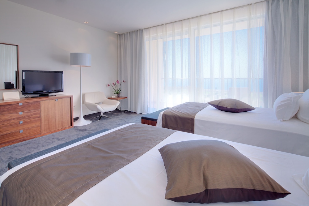 Lighthouse Golf and Spa Hotel — Hotel rooms in Balchik, Dobrich