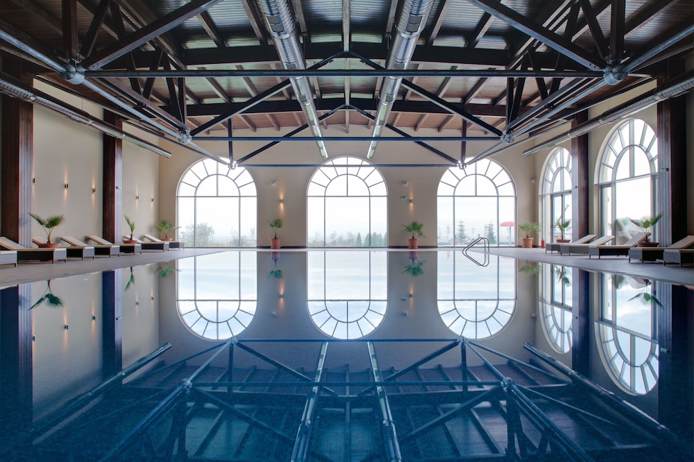 Lighthouse Golf and Spa Hotel — Swimming pool in Balchik, Dobrich