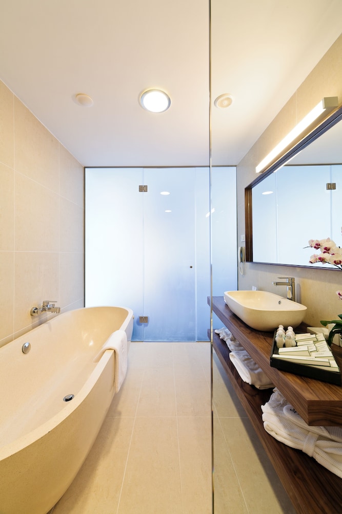 Lighthouse Golf and Spa Hotel — Hotel rooms in Balchik, Dobrich