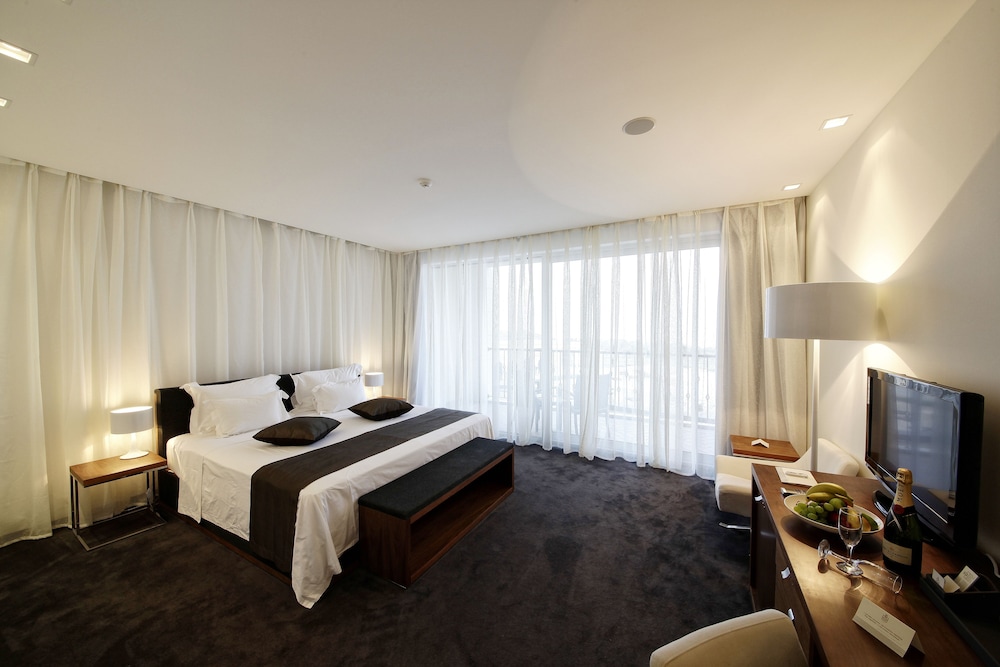 Lighthouse Golf and Spa Hotel — Hotel rooms in Balchik, Dobrich