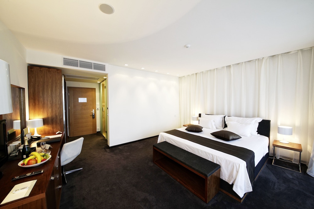 Lighthouse Golf and Spa Hotel — Hotel rooms in Balchik, Dobrich