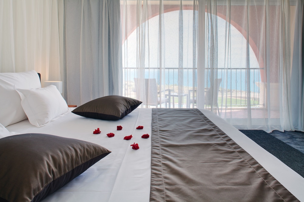 Lighthouse Golf and Spa Hotel — Hotel rooms in Balchik, Dobrich