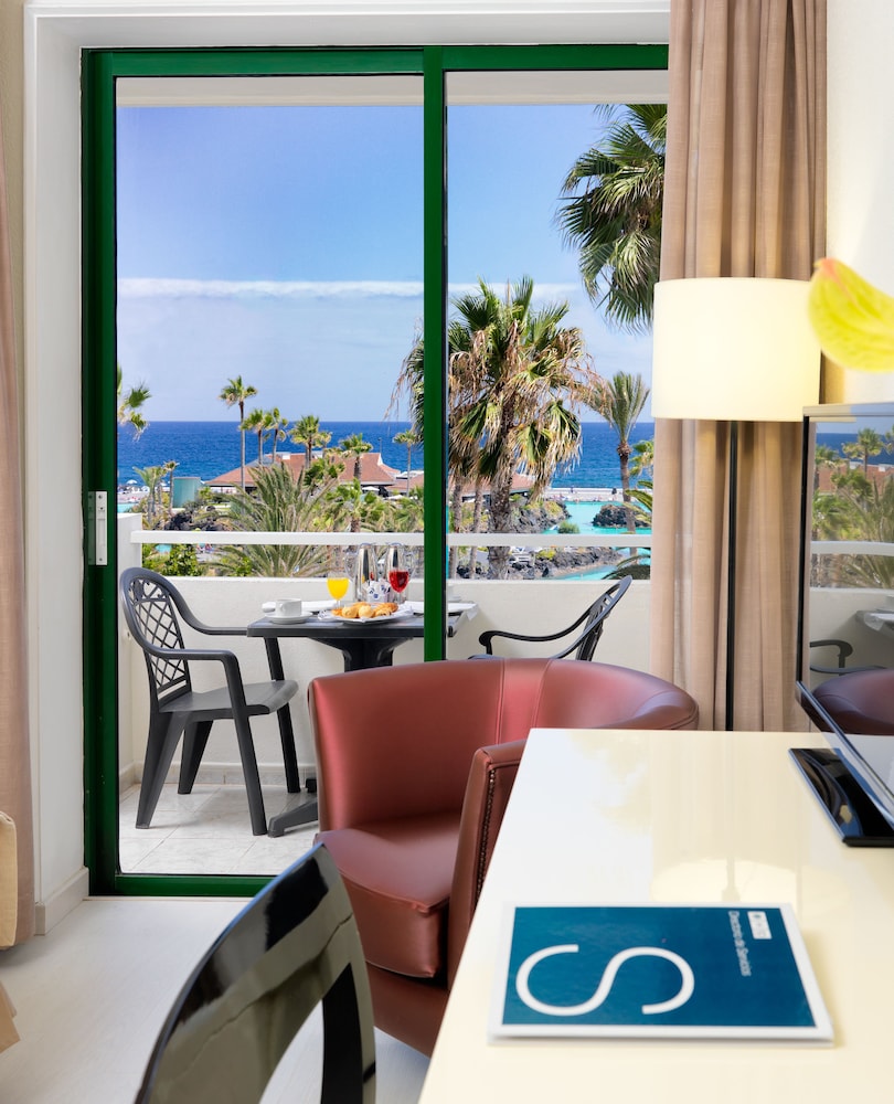 H10 Tenerife Playa — Hotel rooms in Puerto de la Cruz, Canary Islands