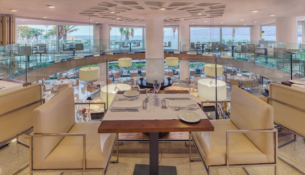 H10 Tenerife Playa — Restaurant & bars in Puerto de la Cruz, Canary Islands