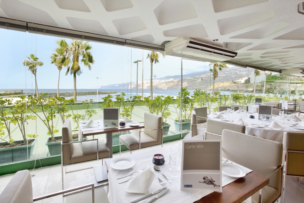 H10 Tenerife Playa — Restaurant & bars in Puerto de la Cruz, Canary Islands