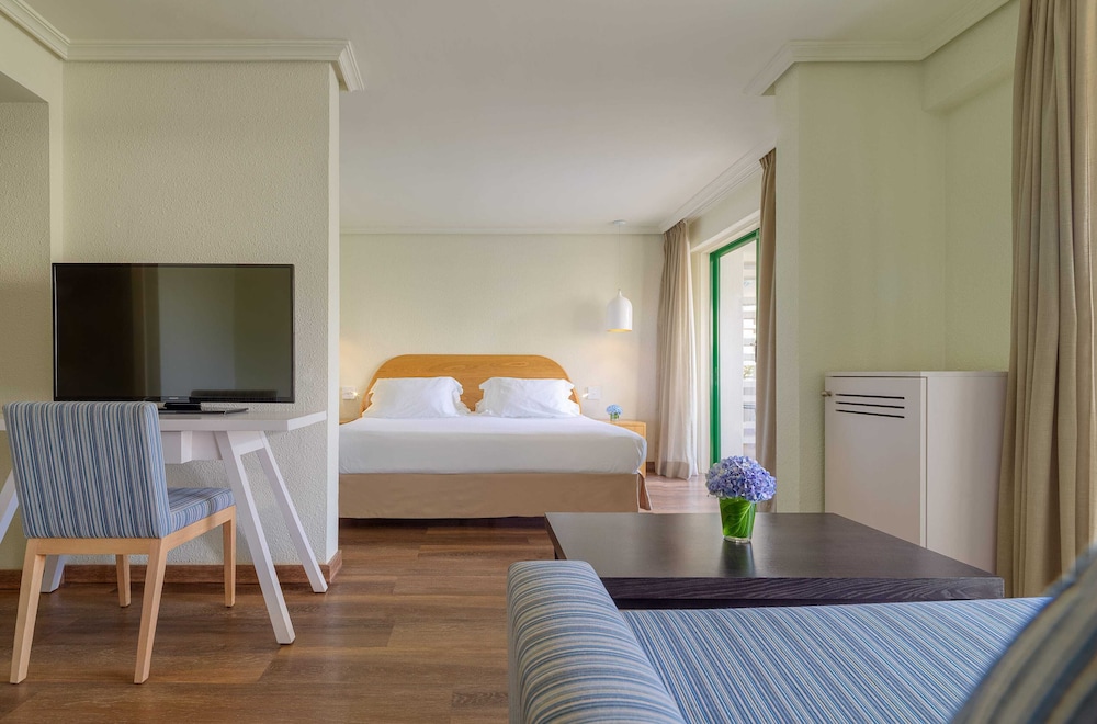 H10 Tenerife Playa — Hotel rooms in Puerto de la Cruz, Canary Islands