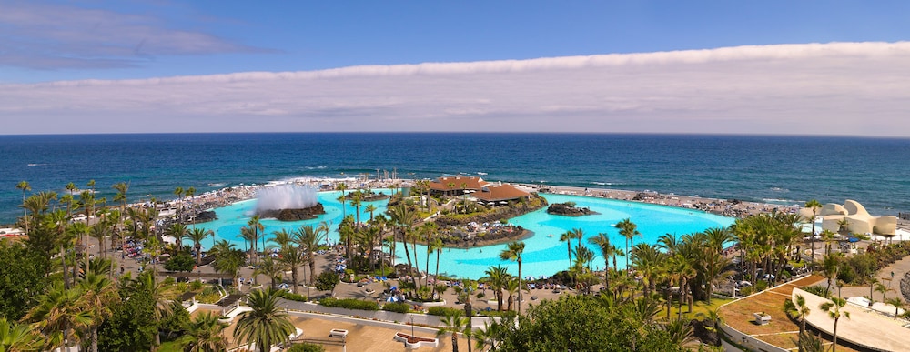 H10 Tenerife Playa — Swimming pool in Puerto de la Cruz, Canary Islands