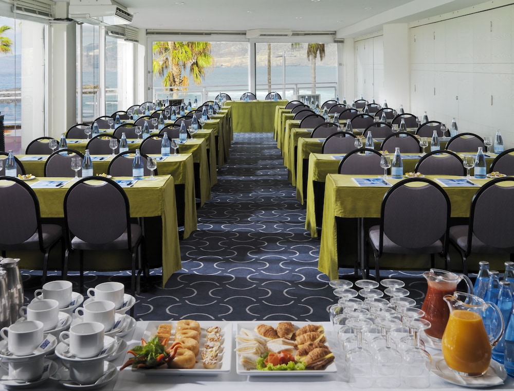 H10 Tenerife Playa — Restaurant & bars in Puerto de la Cruz, Canary Islands