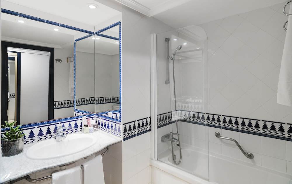 H10 Tenerife Playa — Hotel rooms in Puerto de la Cruz, Canary Islands